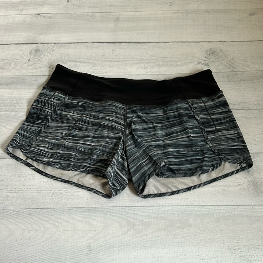 Lululemon Run Times Short (4-way‎ stretch 4”) sz 12